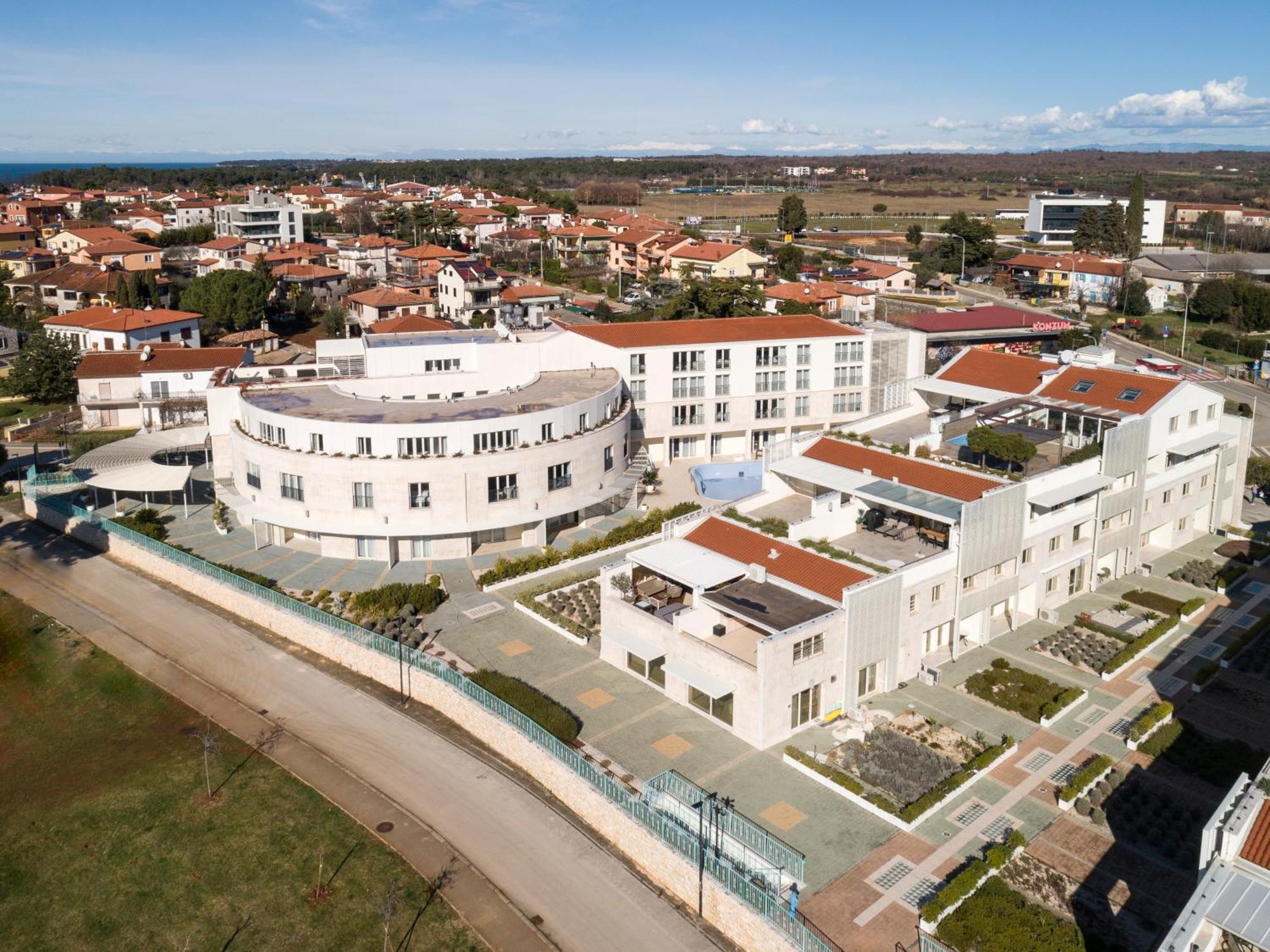 Humagum Sea View Apartment - Garden Palace Umag Kültér fotó